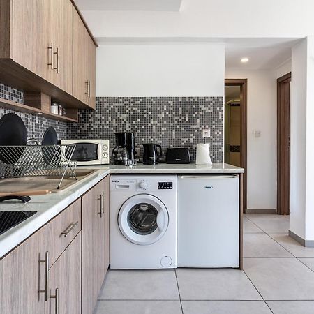 Made With Love 1-Br Apt By Finikoudes Beach Λάρνακα Εξωτερικό φωτογραφία