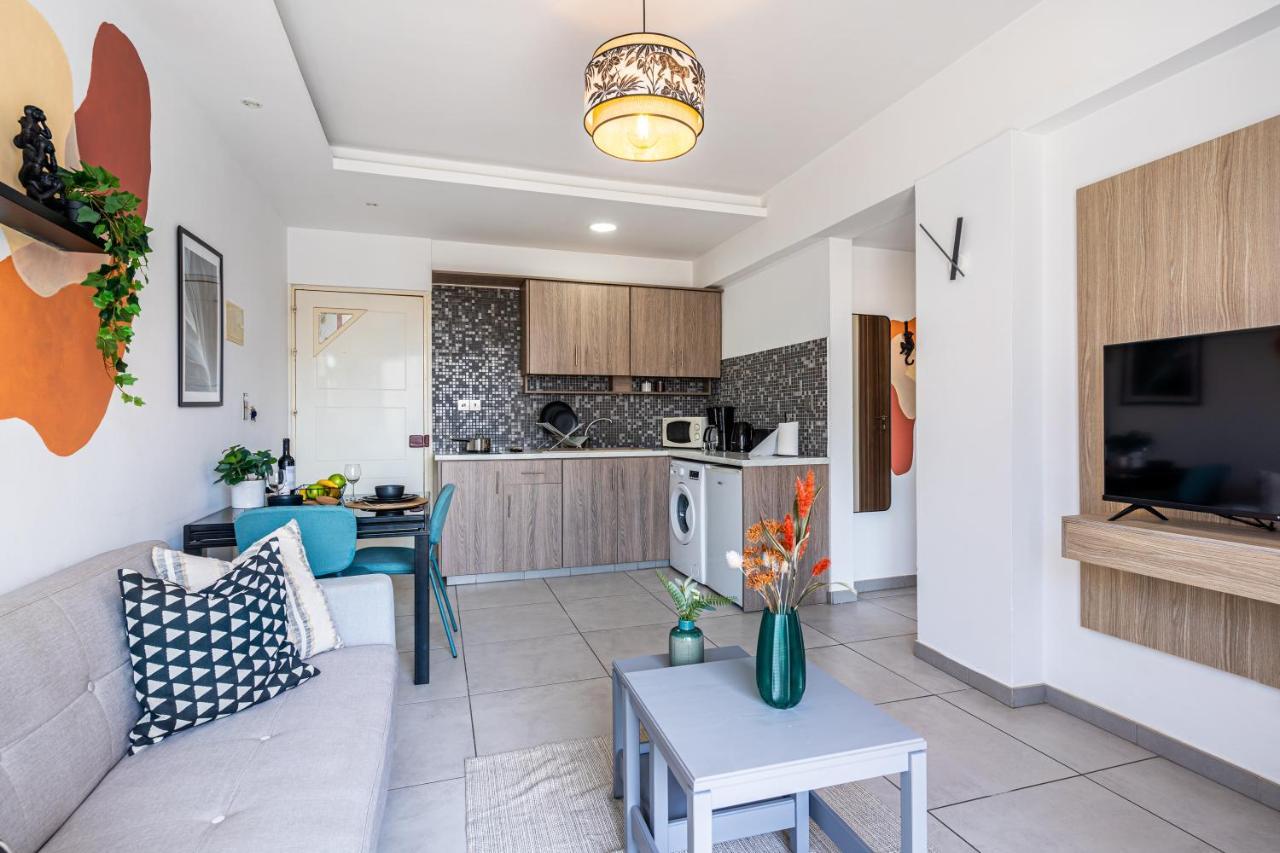 Made With Love 1-Br Apt By Finikoudes Beach Λάρνακα Εξωτερικό φωτογραφία