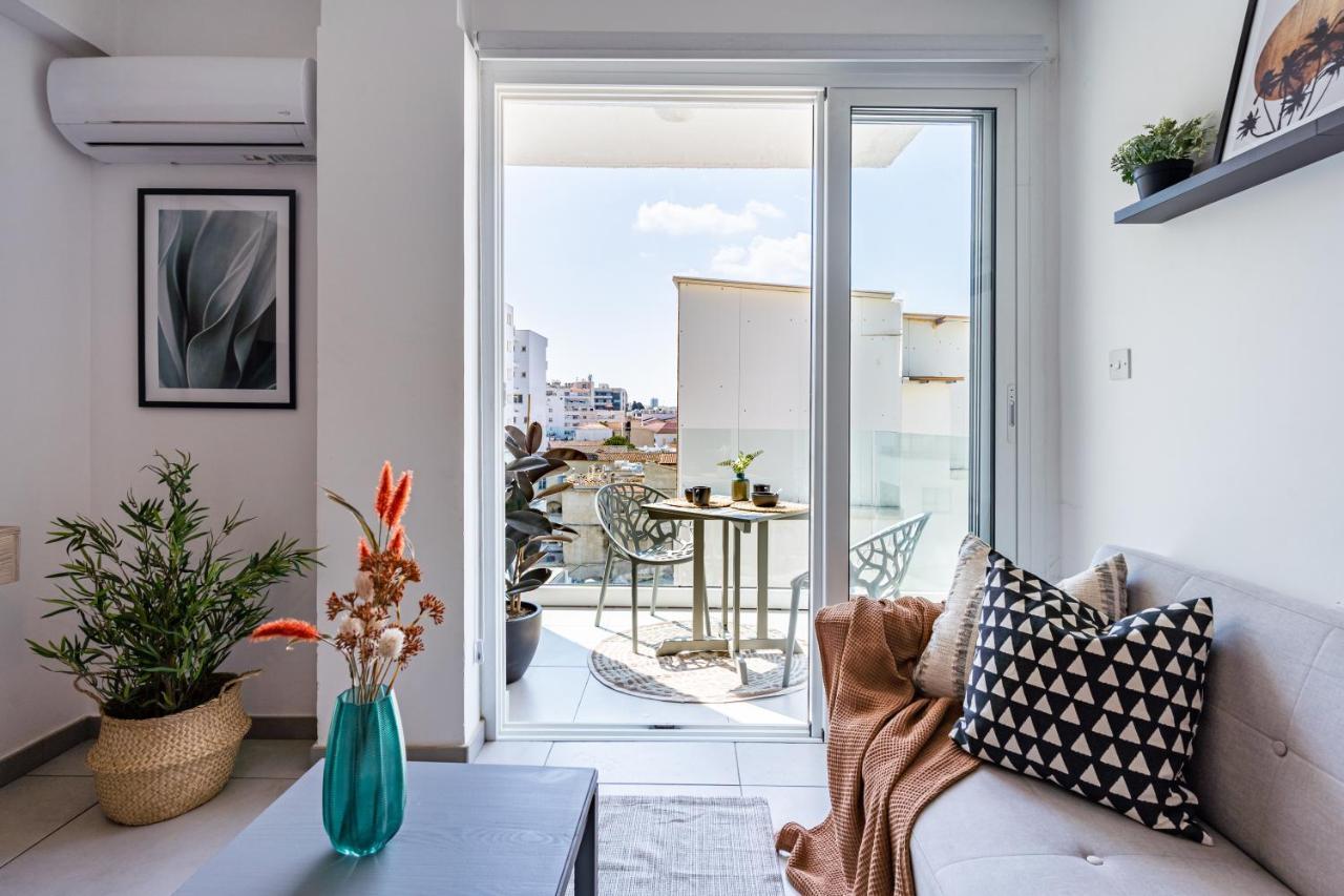 Made With Love 1-Br Apt By Finikoudes Beach Λάρνακα Εξωτερικό φωτογραφία